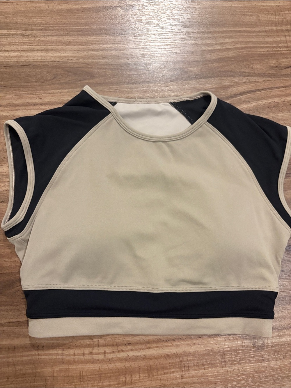 Women’s Two-Tone Cream and Black Cropped Athletic Tank, lululemon